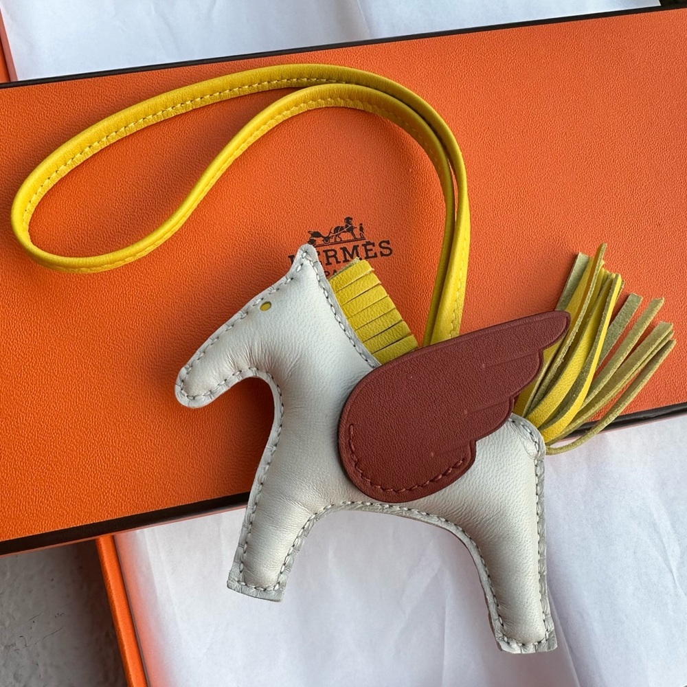 NEW Hermes Rodeo PM Pegase Craie Jaune de Naples Swift Cuivre Leather Bag Charm
